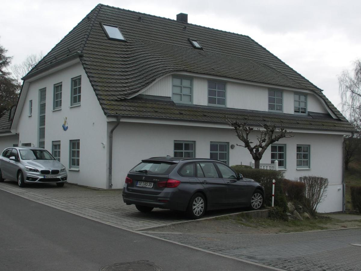 Traumblick Und Komfort - Lichtdurchflutete 85 Qm Wohnung Nahe Suedstrand Goehren Inklusive Schwimmbad Und Sauna Im Ahoi Sellin Luaran gambar
